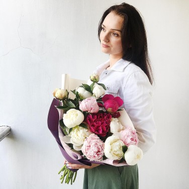 Букет из летних пионов