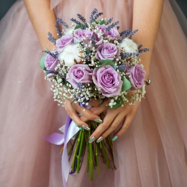 Букет из роз, лаванды и хлопка. Серия Магия любви