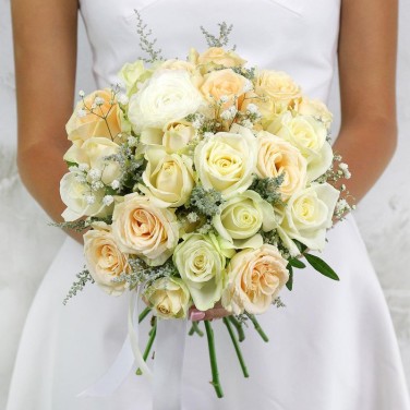 Кремовый букет из роз Сливочная Меренга