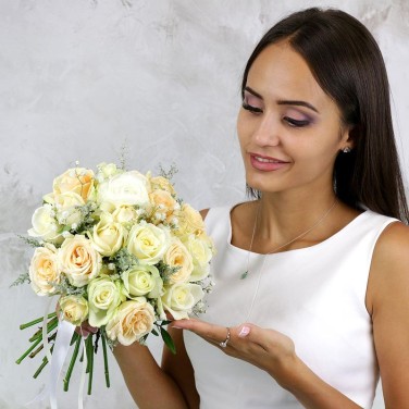 Кремовый букет из роз Сливочная Меренга