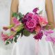 Малиновый свадебный букет из роз и калл Волнительная Ассиметрия