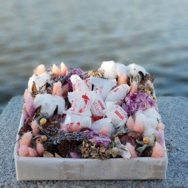 Коробочка с лавандой, хлопком и конфетами