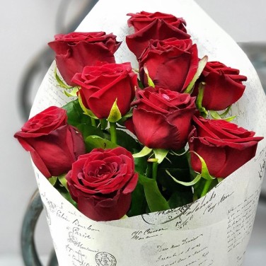 Букет из 9 бордовых роз