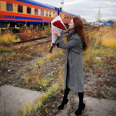 Букет из 9 бордовых роз