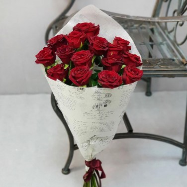 Букет из 15 красных роз