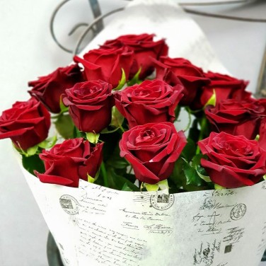 Букет из 15 красных роз