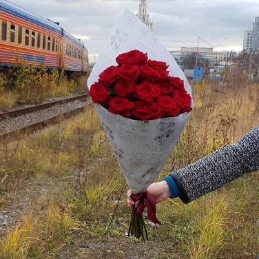 Букет из 15 красных роз