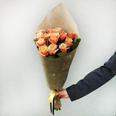Букет из 9 коралловых роз