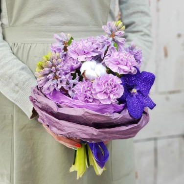 Нежный букет из хлопка и лунной гвоздики