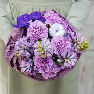 Нежный букет из хлопка и лунной гвоздики