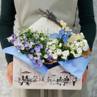 Композиция из колокольчиков Весеннее письмо