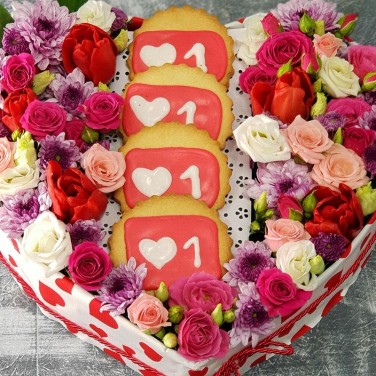 Сердце из роз, тюльпанов Дарю тебе море Лайков!