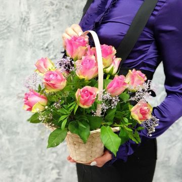 Цветочная корзина с розами Любимой