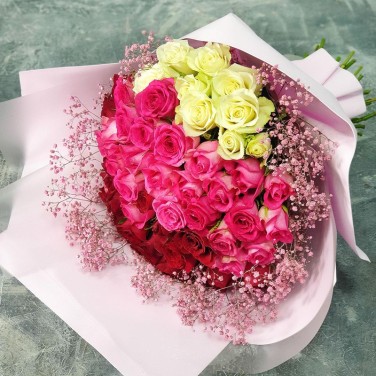 Оригинальный букет из 55 роз