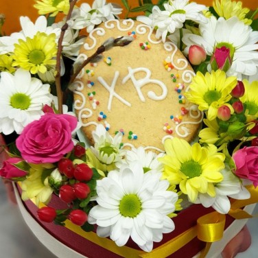 Композиция из хризантемы с вербой Праздничная