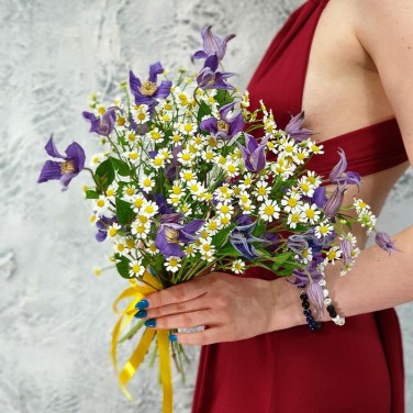 Красивый летний свадебный букет невесты