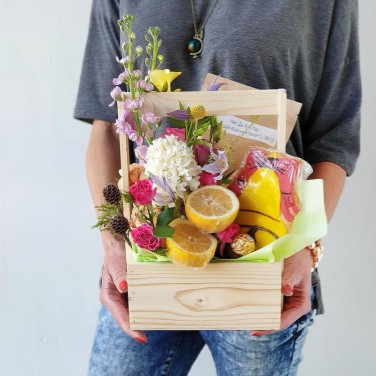 Сладкая композиция с чаем и лимоном Тёплый вечер