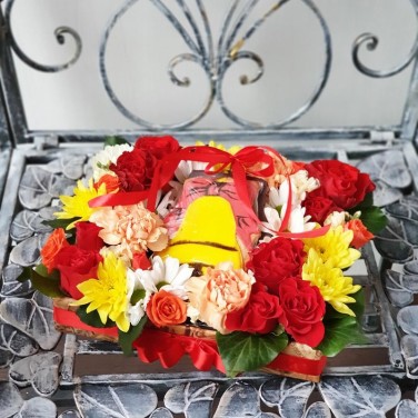 Цветочная композиция на Последний звонок