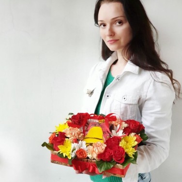 Цветочная композиция на Последний звонок