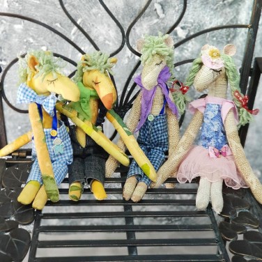 Игрушка ручной работы сплюшка лошадка