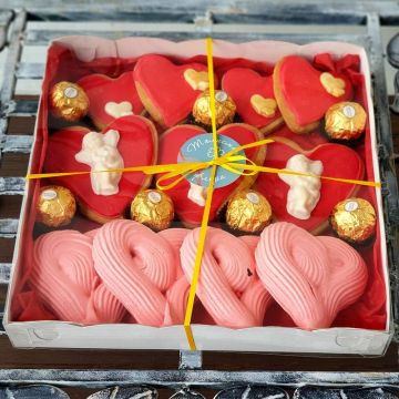 Большой подарочный набор сладостей от пекарни Хлебного Ангела