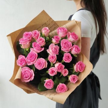 Букет розовых роз 25 мгновений