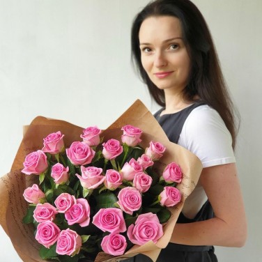 Букет розовых роз 25 мгновений