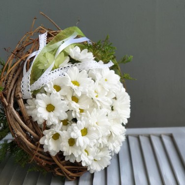 Букет из хризантем Ромашковый шарм