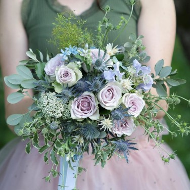 Букет компактный с эрингиумом. Серия Магия защиты