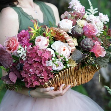 Корзина с розами Дивный вечер. Серия Магия любви