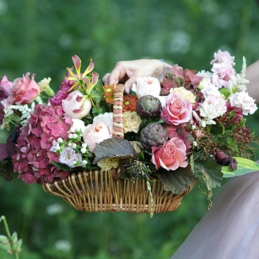 Корзина с розами Дивный вечер. Серия Магия любви