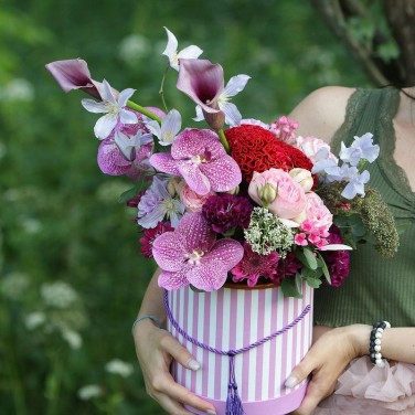 Стильная коробка с орхидеей. Серия Магия желаний