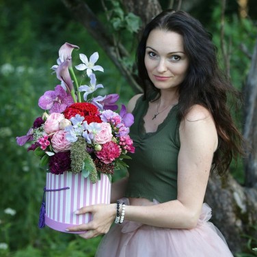 Стильная коробка с орхидеей. Серия Магия желаний