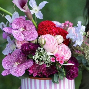 Стильная коробка с орхидеей. Серия Магия желаний