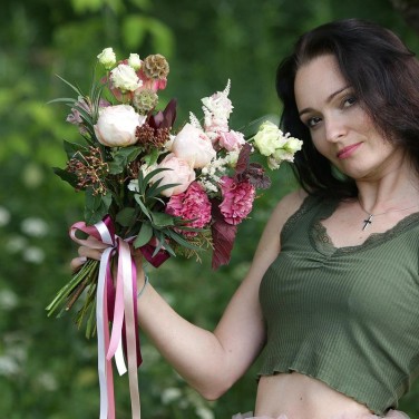 Компактный букет Дивная встреча. Серия Магия любви