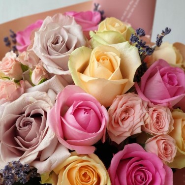Букет из нежных розочек и лаванды Вдохновение