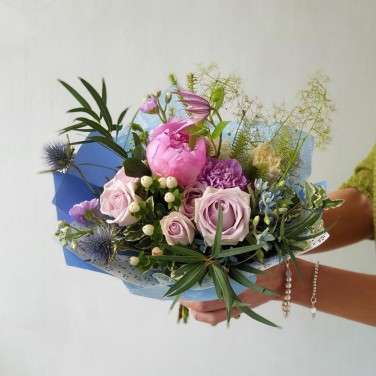 Летний букет Милаш с пионом