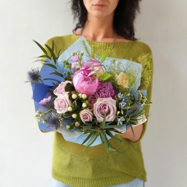 Летний букет Милаш с пионом