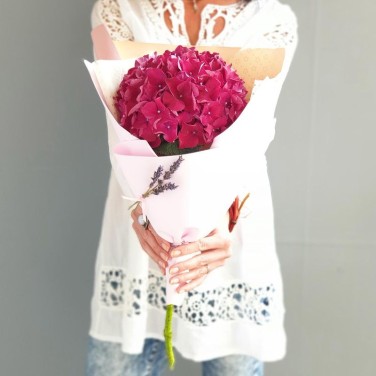 Букет из гортензии с лавандой