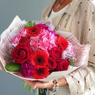 Букет из гортензии и гербер Красотке