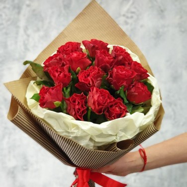 Букет из 15 роз Алый закат