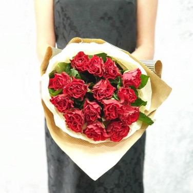 Букет из 15 роз Алый закат