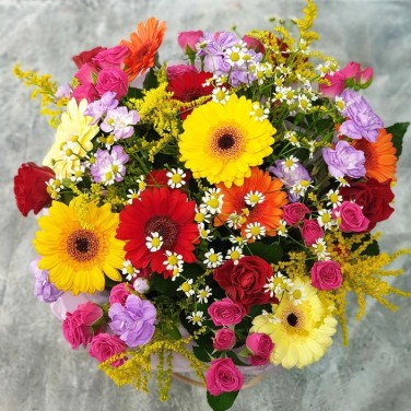 Яркий букет в коробке Тёплый день