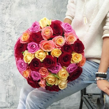Разноцветные розы Конфети