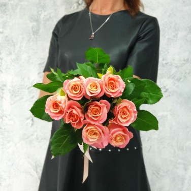Букет из 9 коралловых роз Прикосновение