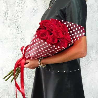 Букет из 9 красных роз Азарт