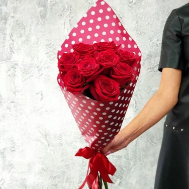 Букет из 9 красных роз Азарт