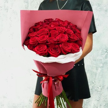 Букет из 31 красной розы Пылкость