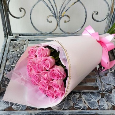 Букет из 19 розовых роз Забота о Тебе