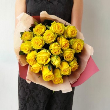 Букет из 19 желтых роз Солнечное настроение